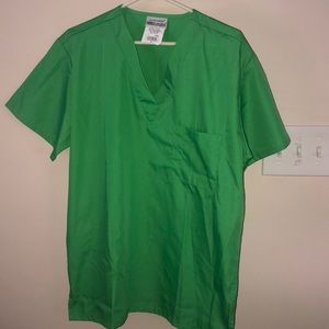 NWT apple green mens scrub top